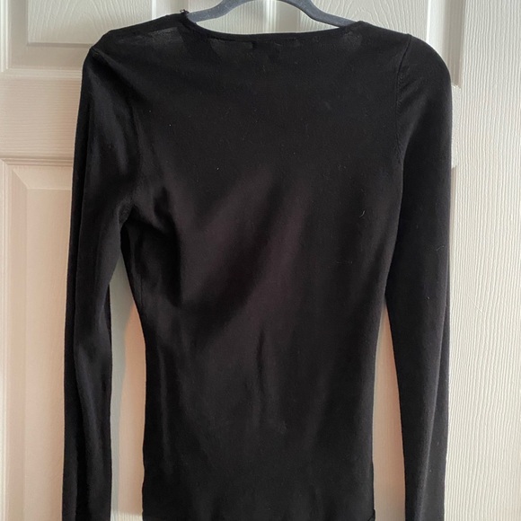 NWT GUESS Sweater - Picture 3 of 3